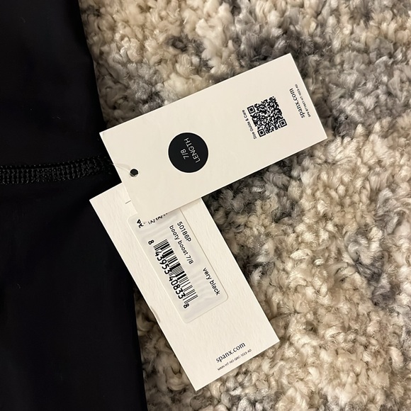 SPANX Booty Boost 7/8” Legging NWT - Picture 3 of 3